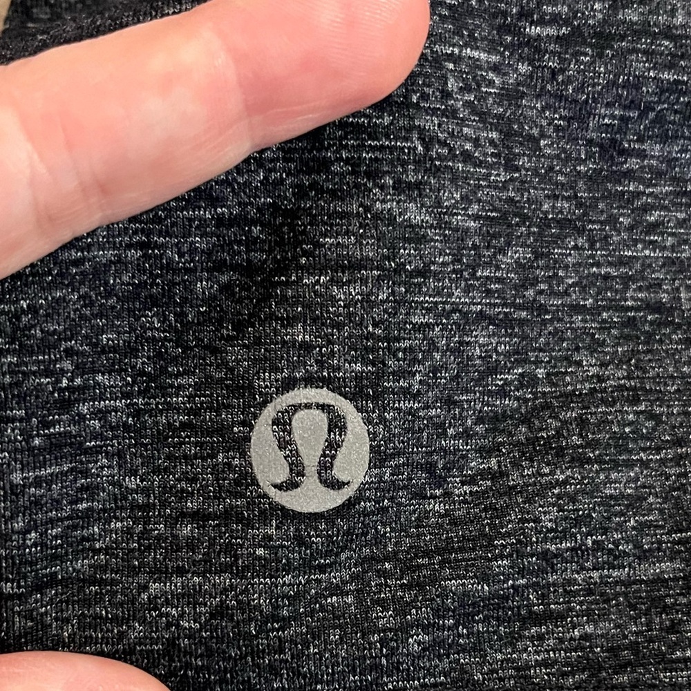 Lululemon Gather Shorts - Picture 3 of 7
